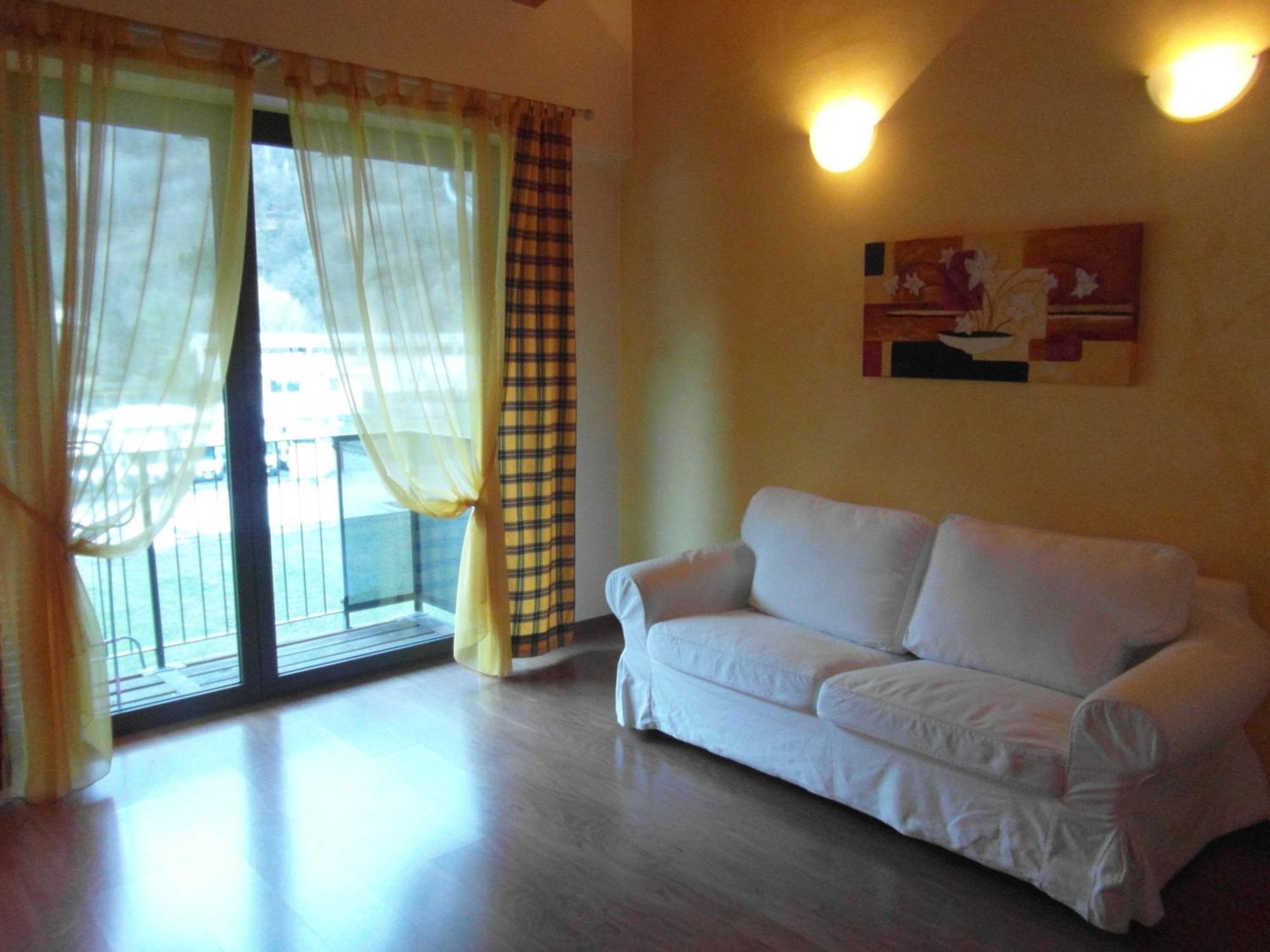 Residence I Fiori Piantedo Стая снимка